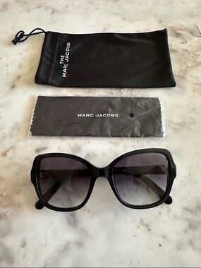 Marc Jacobs Black  Square Sunglasses with Gradient Lenses